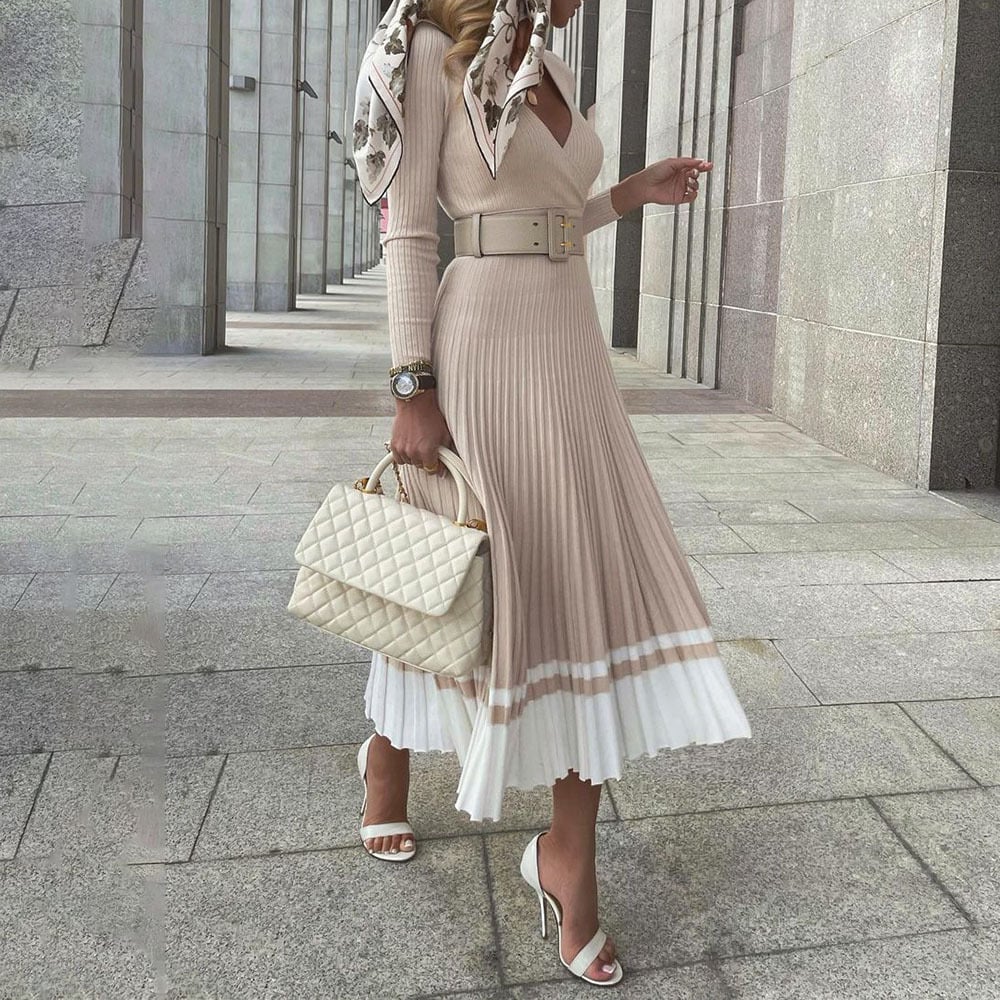 Belted Slim V-Neck Knitted Pleated Dress